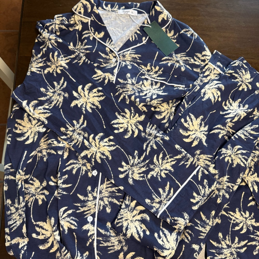 Navy Palm Tree Print Women’s PJ Set